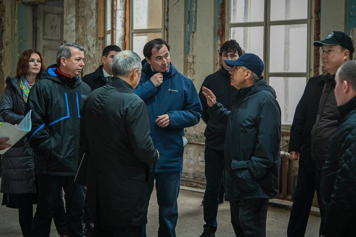 Рустам Минниханов поручил отреставрировать объекты в историческом центре Казани