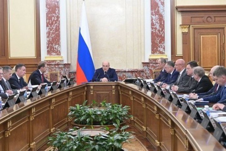 Михаил Мишустин провел первое заседание правительства в обновленном составе