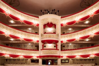 Треть жителей ПФО планируют культурный отдых в новогодние праздники