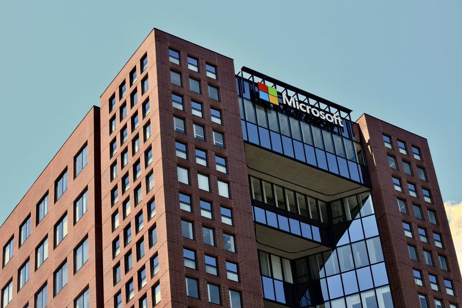 Microsoft достиг капитализации в $4 трлн после сильной отчетности