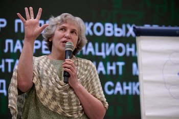 Екатерина Мурашова: «Тот, кто начнет продавать родителям обучение детей интернету, разбогатеет!»
