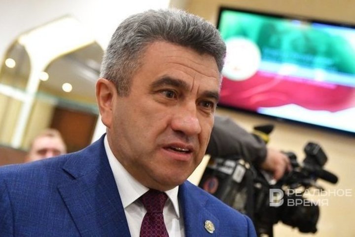 Ильсур Хадиуллин: средняя зарплата учителей в школах Татарстана составляет 53 тыс. рублей