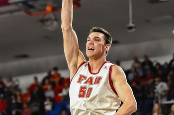 «Майами» одолел «Голден Стэйт» в Летней лиге НБА, россиянин Голдин набрал 10 очков