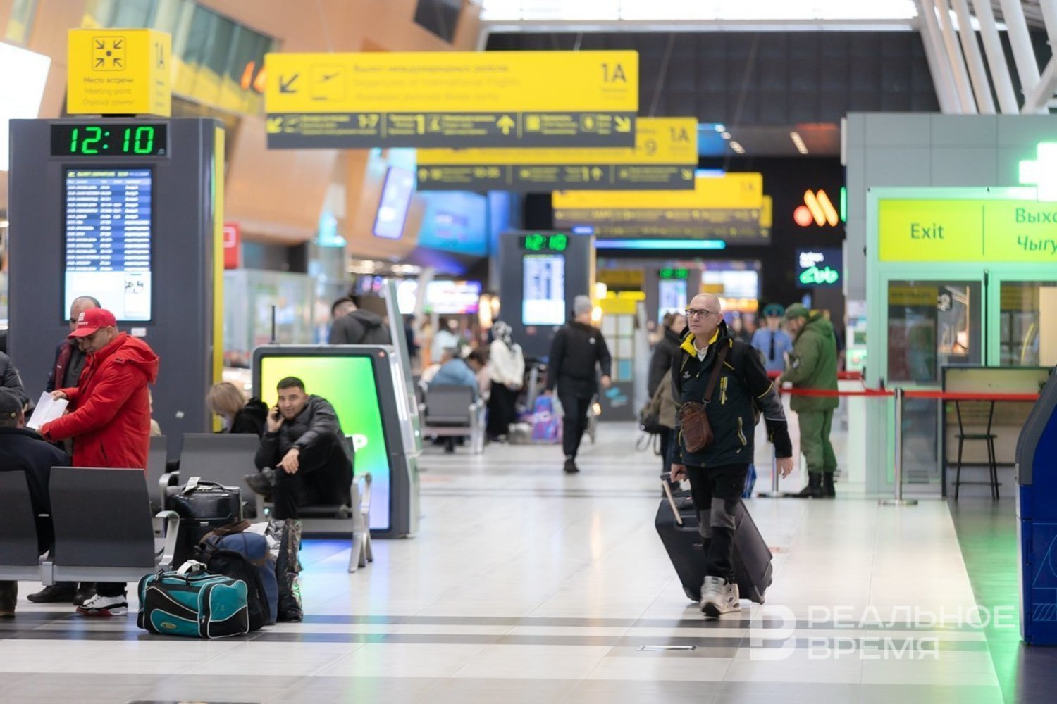 В аэропорту Казани отменили два и задержали восемь рейсов из-за ограничений и беспилотной опасности