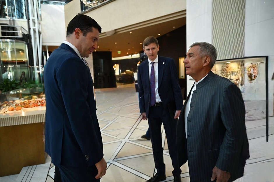 Рустам Минниханов принимает участие в Российско‑Эмиратском бизнес‑форуме