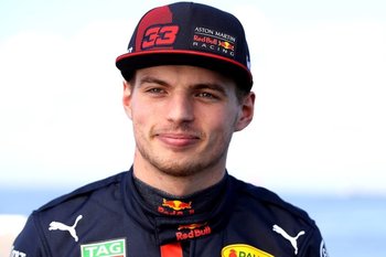 Действующий чемпион «Формулы-1» Ферстаппен согласился на переход в «Мерседес»