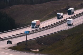 Грузоперевозчики просят проверить «глушилки» на трассах, ведущие к штрафам