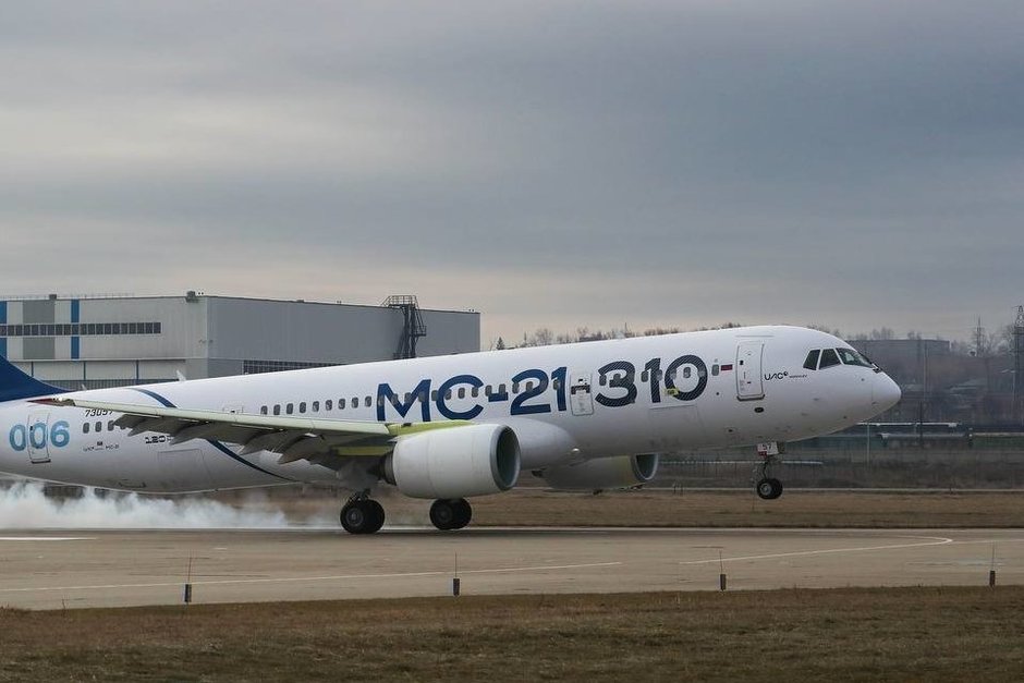 Второй импортозамещенный самолет МС-21 успешно совершил первый полет