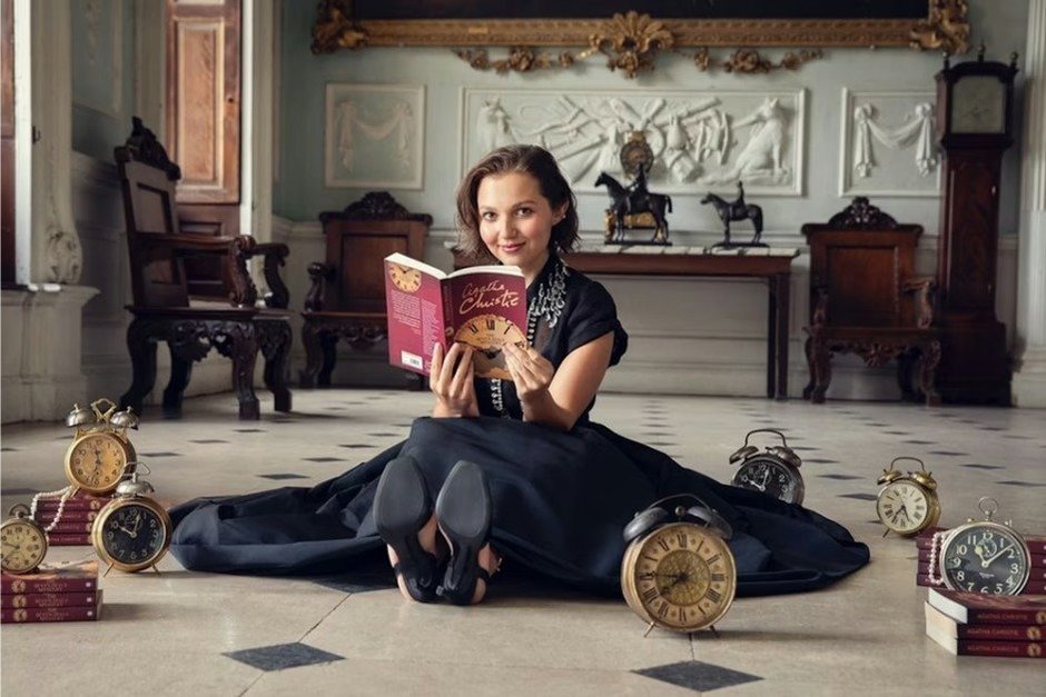 Следствие ведут бойкая аристократка и глуповатый полицейский