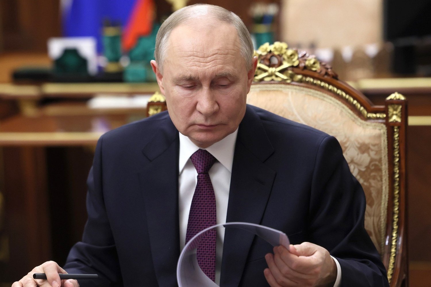 Путин наградил татарстанцев почетными званиями за заслуги в спорте и авиации