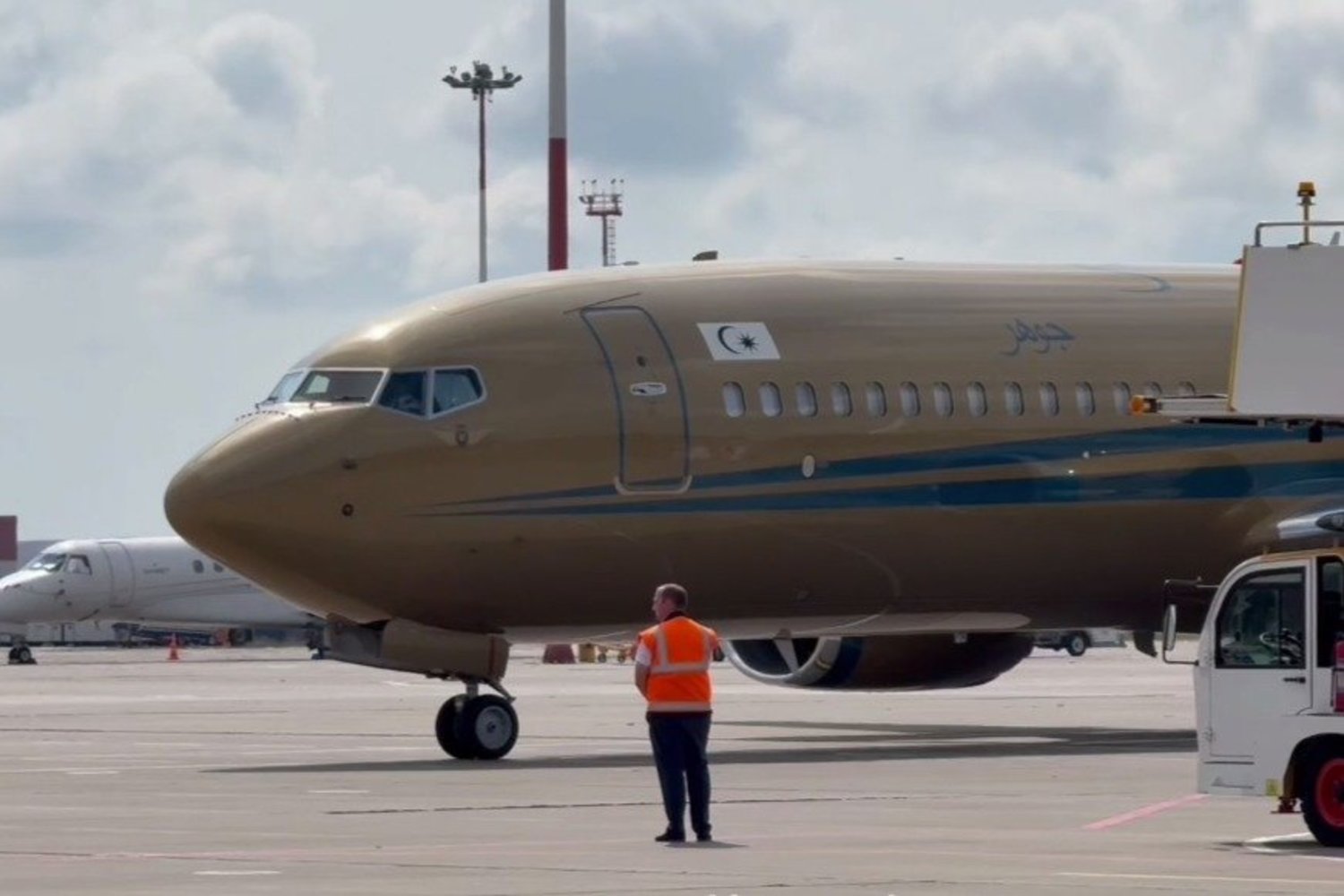 Самолет короля Малайзии Султана Ибрагима приземлился в Казани