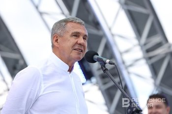 Рустам Минниханов и Минтимер Шаймиев поздравили граждан с Днем Героев Отечества