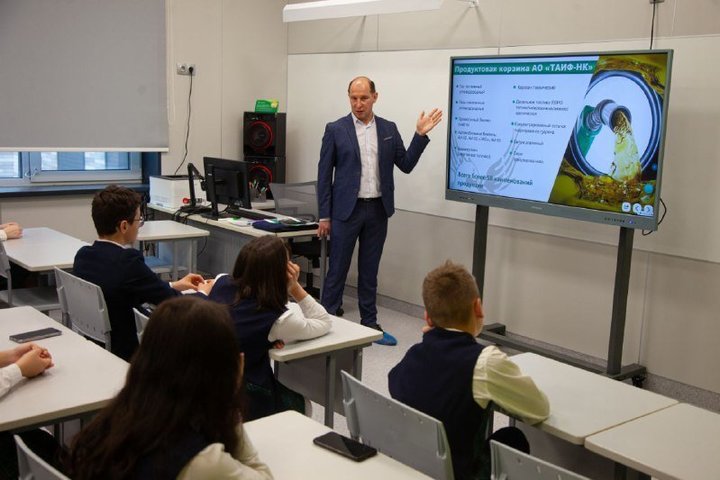 Совместно с промышленниками: в Нижнекамске прошел научный фестиваль «ФЭН FEST»