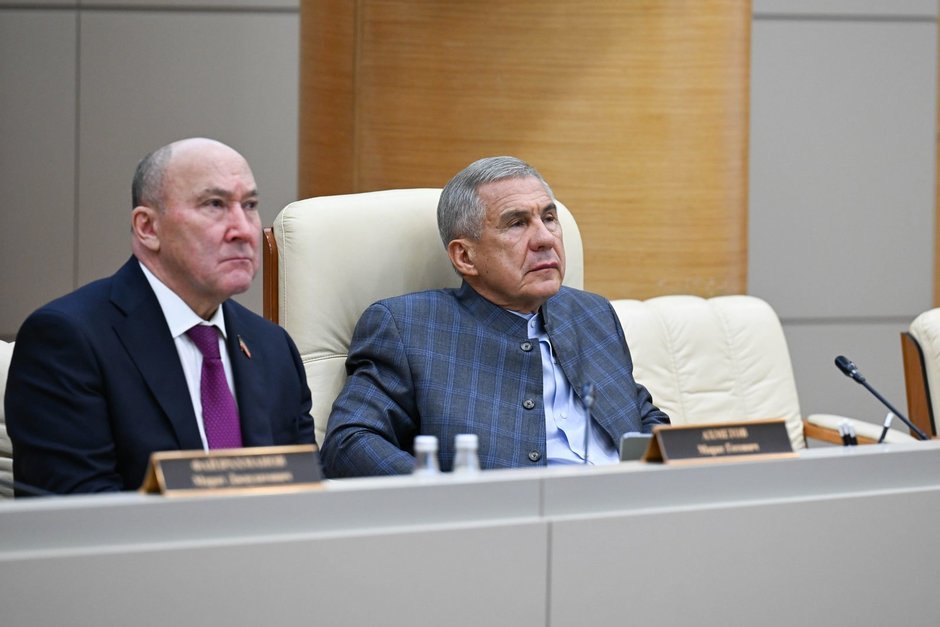 Рустам Минниханов: «Мы держимся, хотя, как сказали, ситуация в стране не очень хорошая»