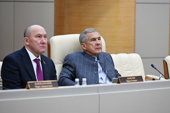 Рустам Минниханов: «Мы держимся, хотя, как сказали, ситуация в стране не очень хорошая»