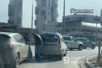 ДТП на съезде с улицы Зорге в Казани затруднило проезд