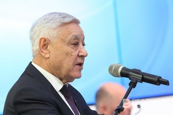 Мухаметшин: Татарстан успешно развивает нефтепереработку и машиностроение, несмотря на сложности