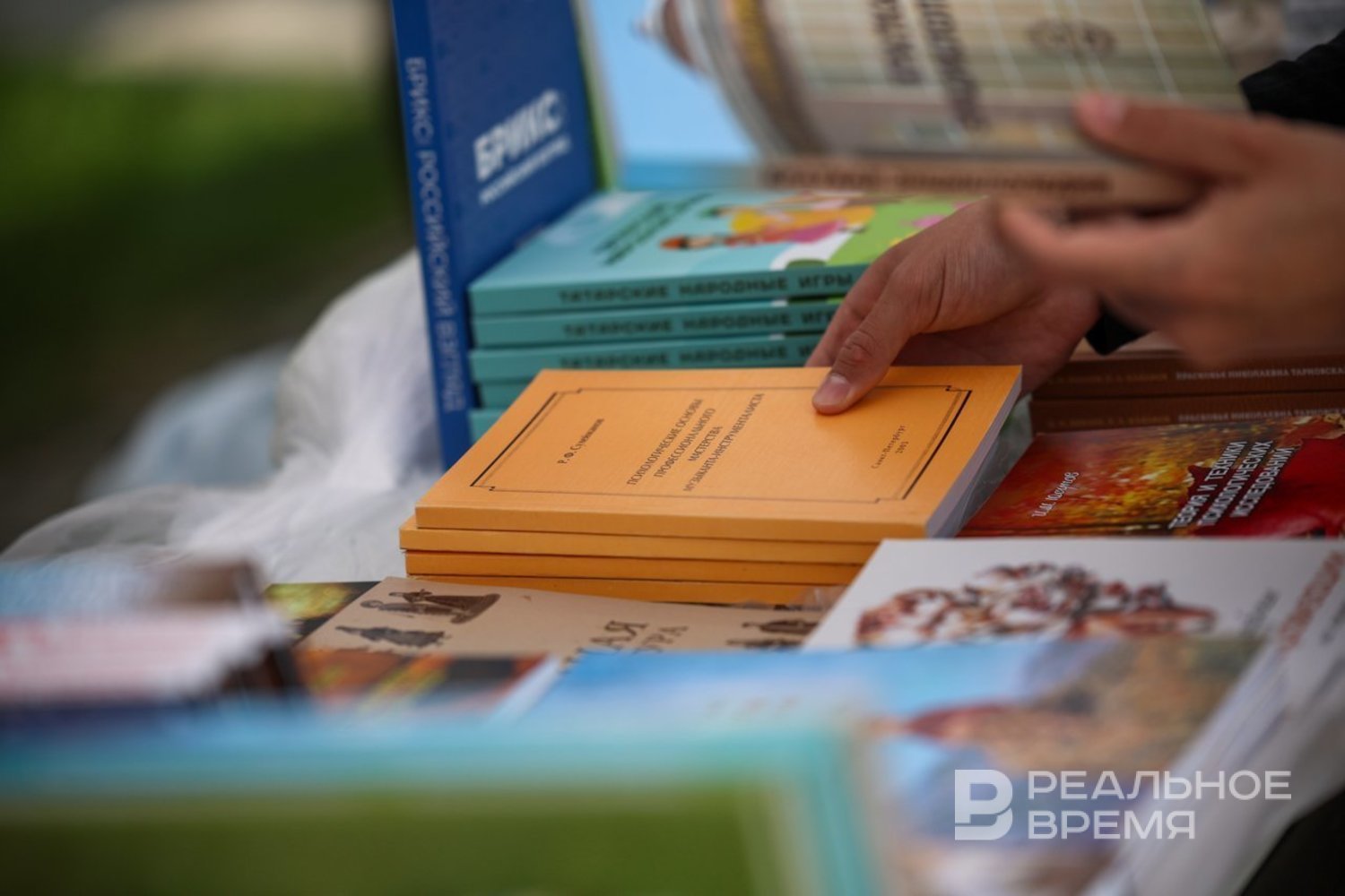 Более 15 млн книг уничтожено в результате атак БПЛА на склады маркетплейсов