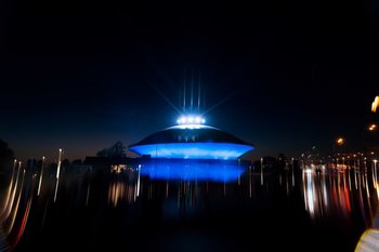 «Цифровая память» на фасаде Казанского цирка: медиапроект Яндекс 360 оживил самые яркие моменты прошлого