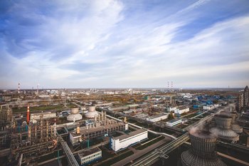 «Нижнекамскнефтехим» в 4 раза увеличил отчисления по налогу на прибыль