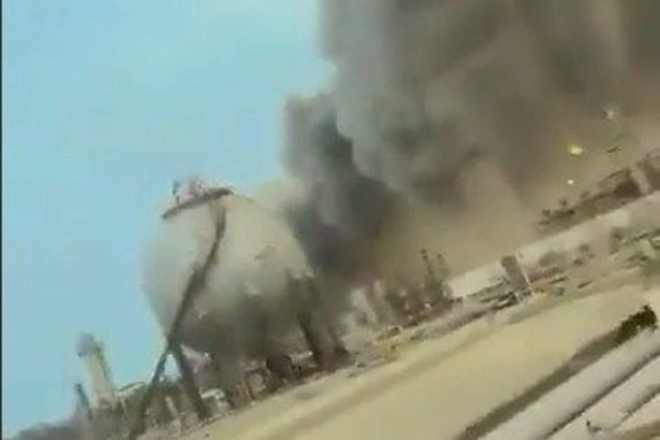 Иран ударил по нефтеперерабатывающему заводу Aramco в Саудовской Аравии