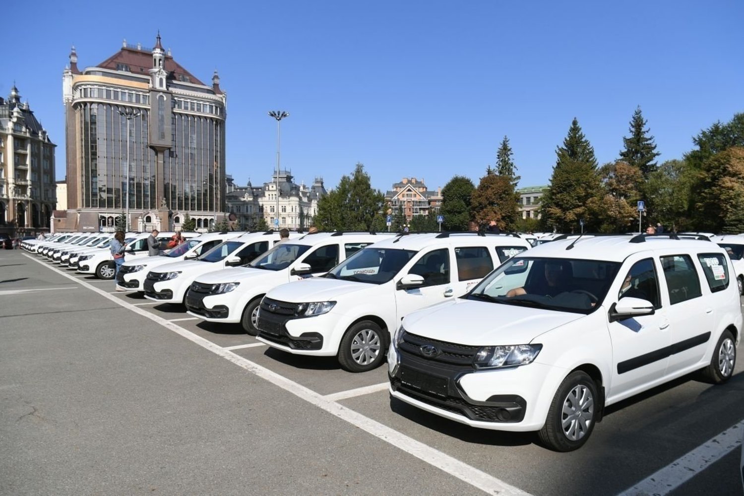 Глава АвтоВАЗа просит принуждать покупать отечественные авто для госкомпаний