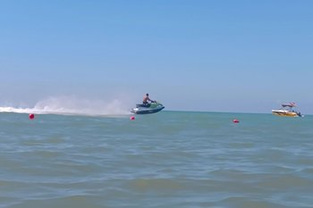 Отдых на курортах Черного моря России с выездом из Казани подешевел почти на 10% за год
