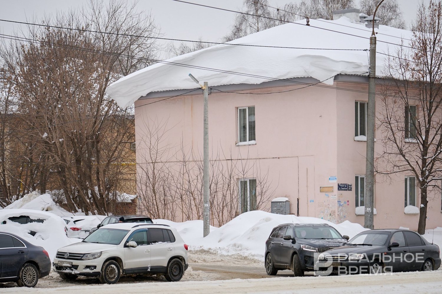 В Альметьевском районе усилят контроль за очисткой крыш от снега по поручению главы