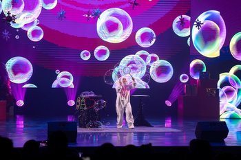 Около 3,5 тысяч детей работников ГК «ТАИФ» окунулись в новогоднюю сказку