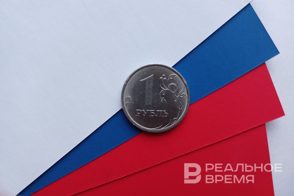 Рубль стал самой подорожавшей к доллару валютой в 2025 году