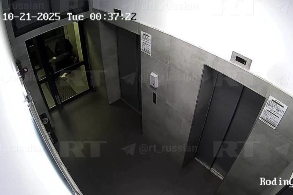 Стали известны подробности с избиением девушки в подъезде в Казани