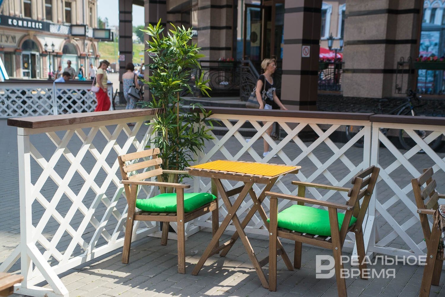 В Казани продлят бесплатную аренду для летних веранд и поборются с точками продажи мороженого