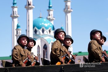 В Казани стартовал парад Победы с участием руководства республики