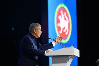 Минниханов подал документы в ЦИК Татарстана для участия в выборах раиса