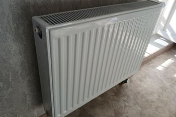 «Что делать — слесарь сам знает»: ТСЖ Альметьевска ответили на жалобы из-за холодных батарей