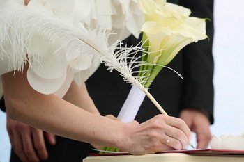 Останина предложила отменить госпошлину за регистрацию брака