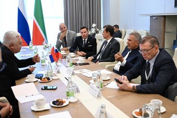 Минниханов встретился с сербским министром информации Братиной