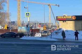 В Казани перекрыли проезжую часть на улице Хади Такташа