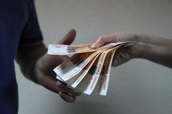 Мошенники украли у пенсионера из Казани миллионы рублей под угрозой финансирования ВСУ