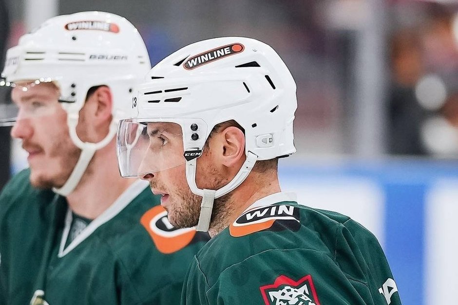 Хмелевский прибыл в расположение "Ак Барса" и сможет сыграть с "Металлургом"