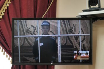 Расплата метрами: суд окончательно разрешил пустить с молотка единственное жилье маньяка Птицина