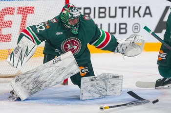Голкипер «Ак Барса» Билялов стал четвертым вратарем с 200 победами в КХЛ