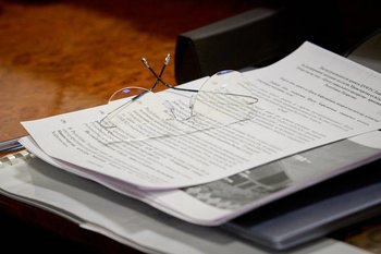 В Бавлах мать похитила выплаты сына участника СВО, возбуждено уголовное дело