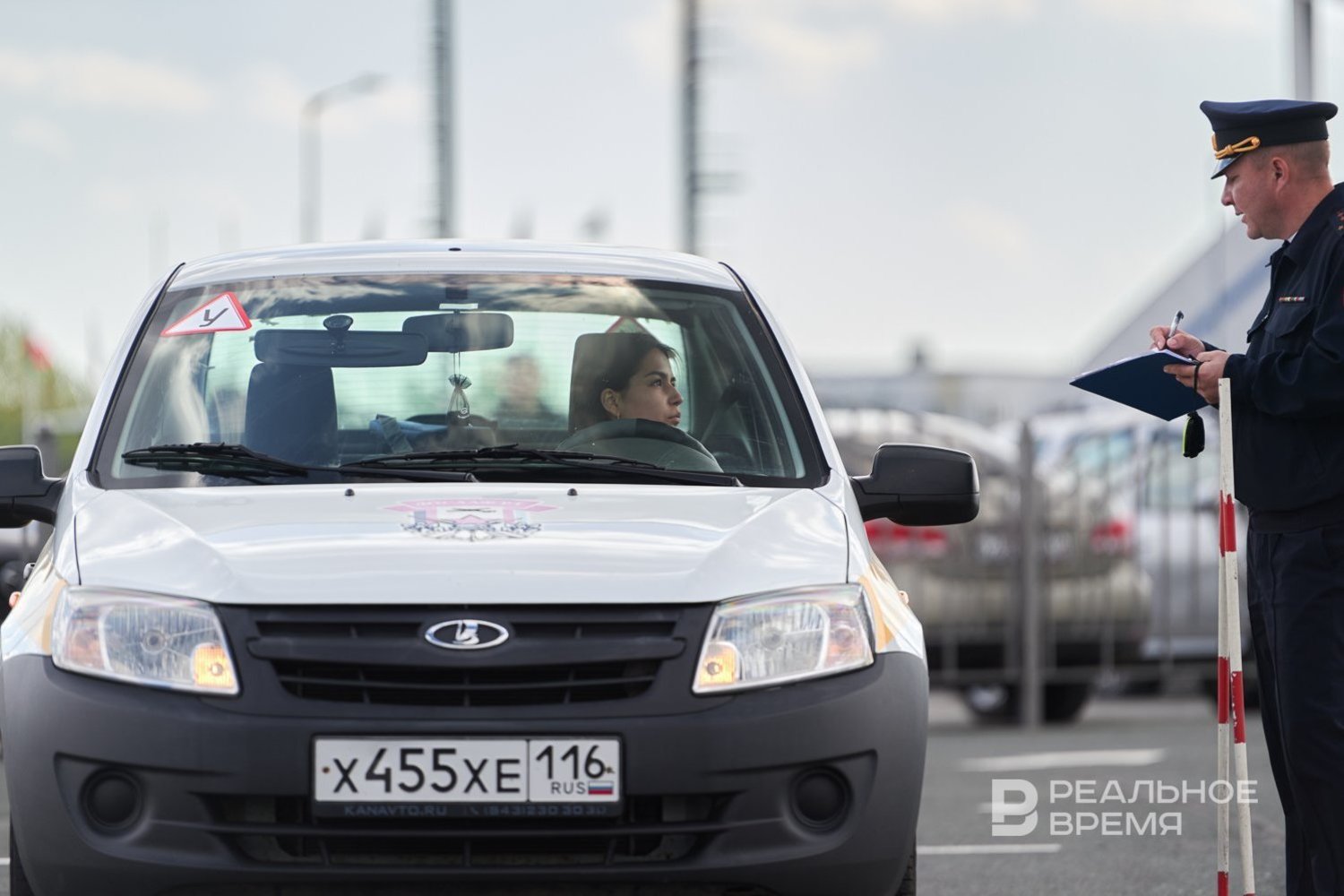 Автоэксперт Попов о работе в ГИБДД: «Кто захочет 12 часов стоять за 85 тыс. рублей в месяц?»