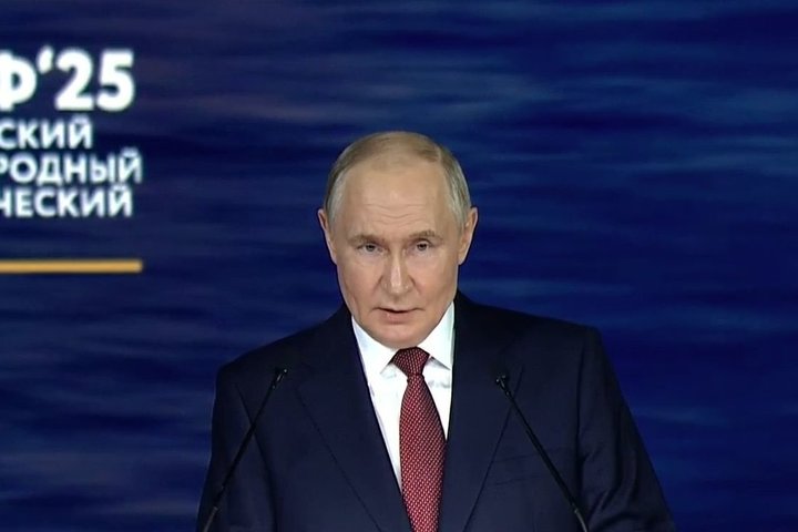 Путин: Россия рада переезжающим сюда иностранцам