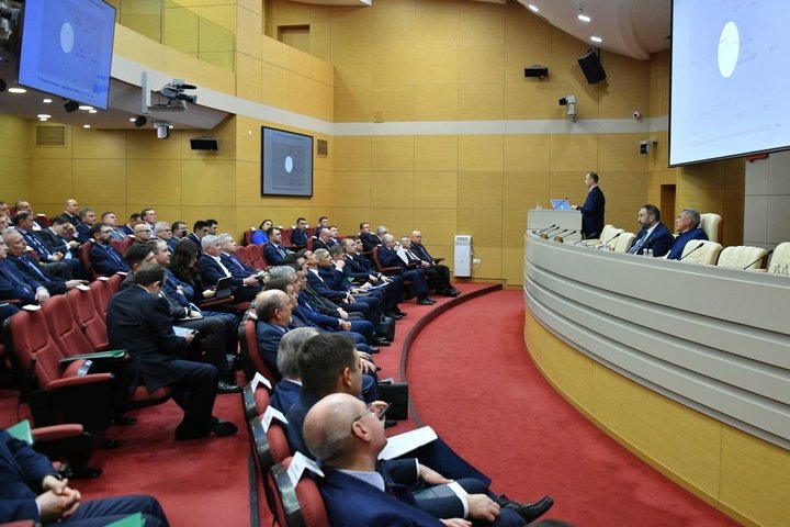 Попутно в смартфон: углекислый газ из Татарстана «закачают» в аккумуляторы