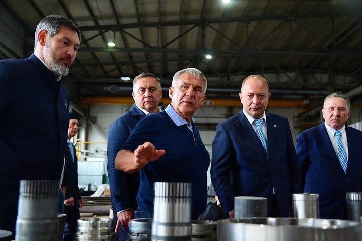 Раис Татарстана посетил производственный комплекс «Казаньсельмаш»