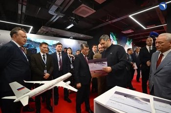 Ту-214 из Казани презентовали делегациям стран Юго-Восточной Азии
