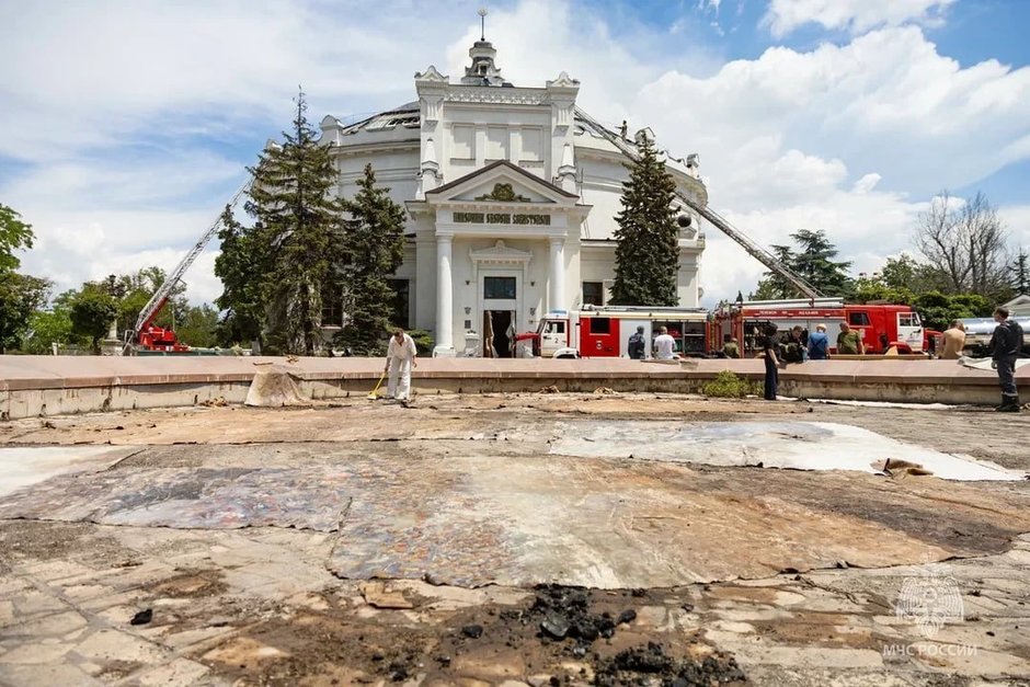 В Севастополе полностью ликвидировали пожар в здании панорамы «Оборона Севастополя»