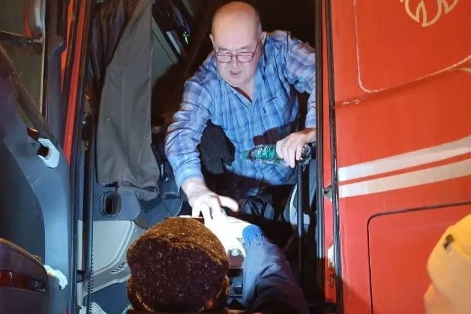 Глава Альметьевска организовала питание для водителей, застрявших на трассах